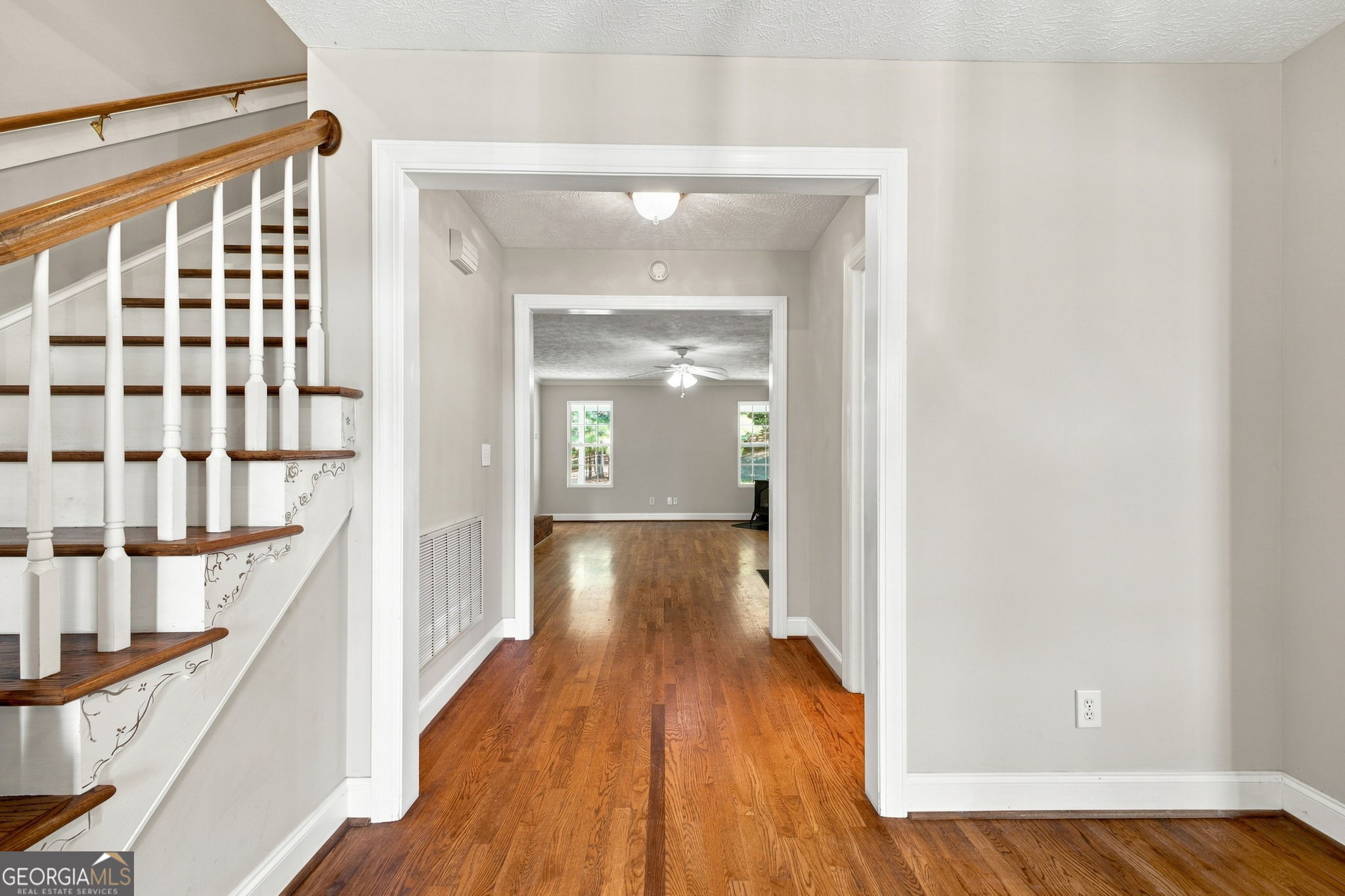 83 Bryant RD SW