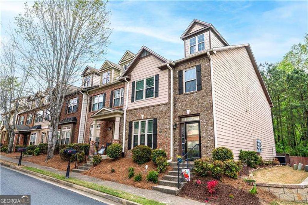 Photo of 535 Ridge View Crossing, Woodstock, GA 30188 (MLS # 10726679)