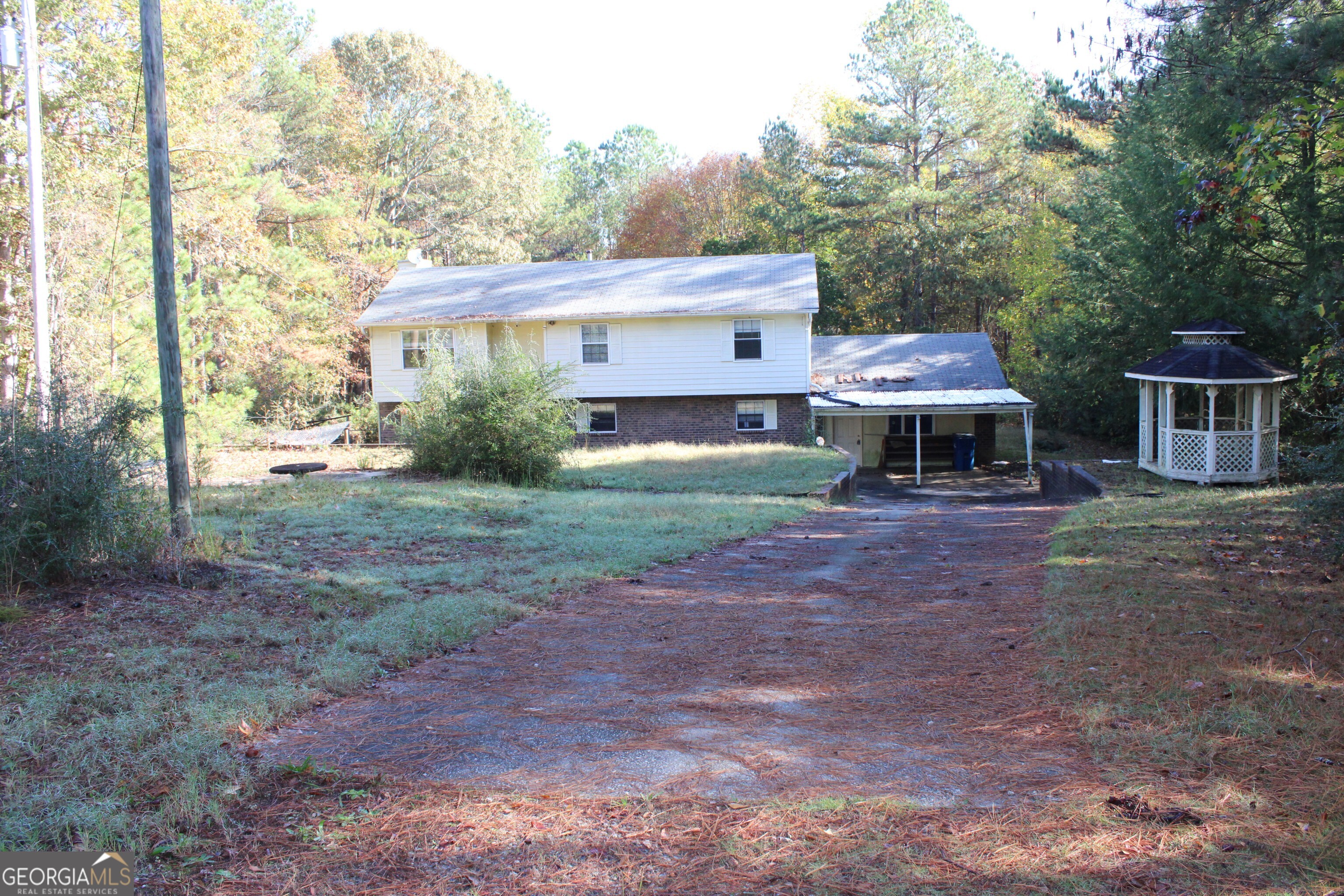 1372 Auburn RD