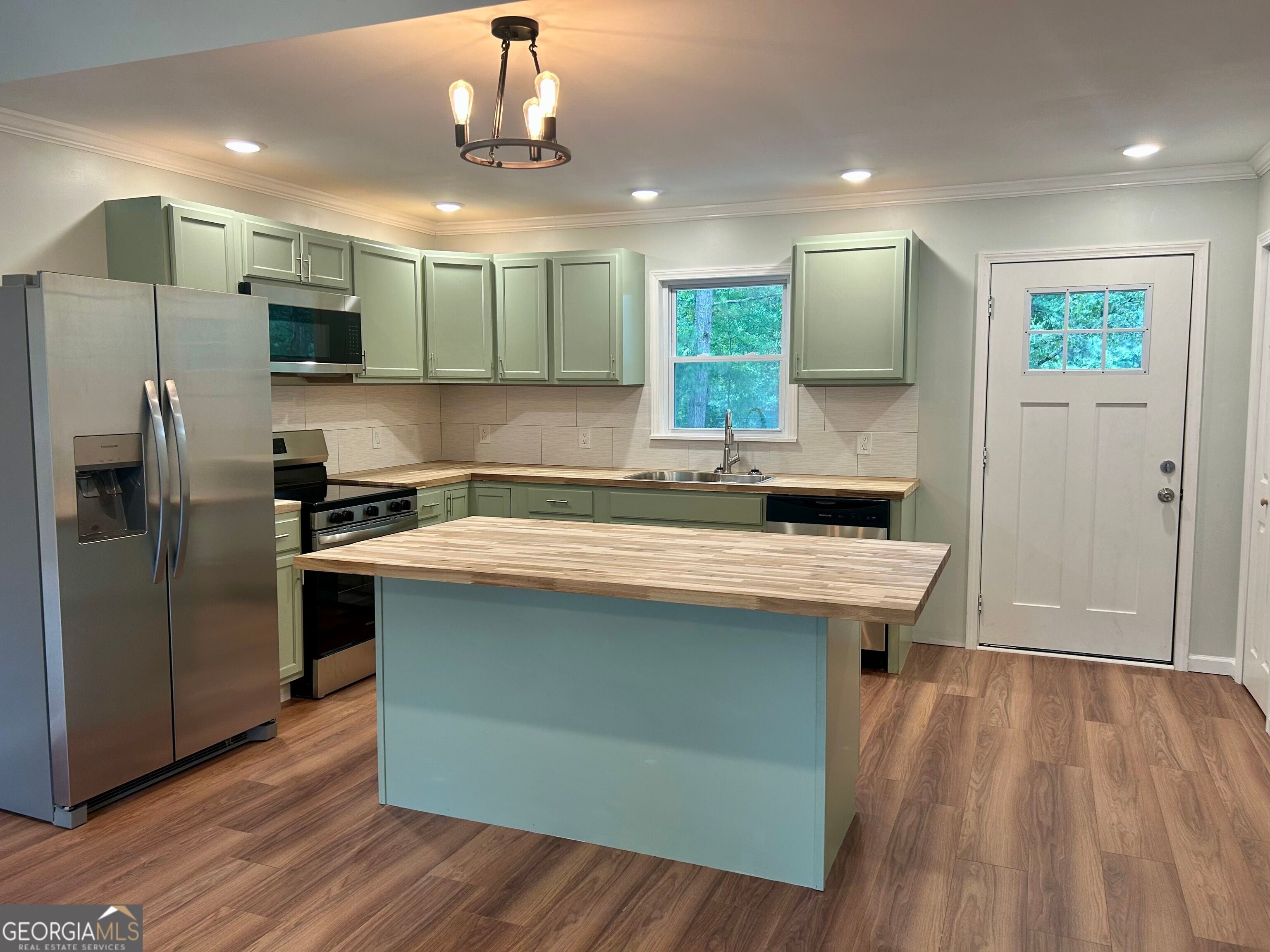 255 Cooksville RD