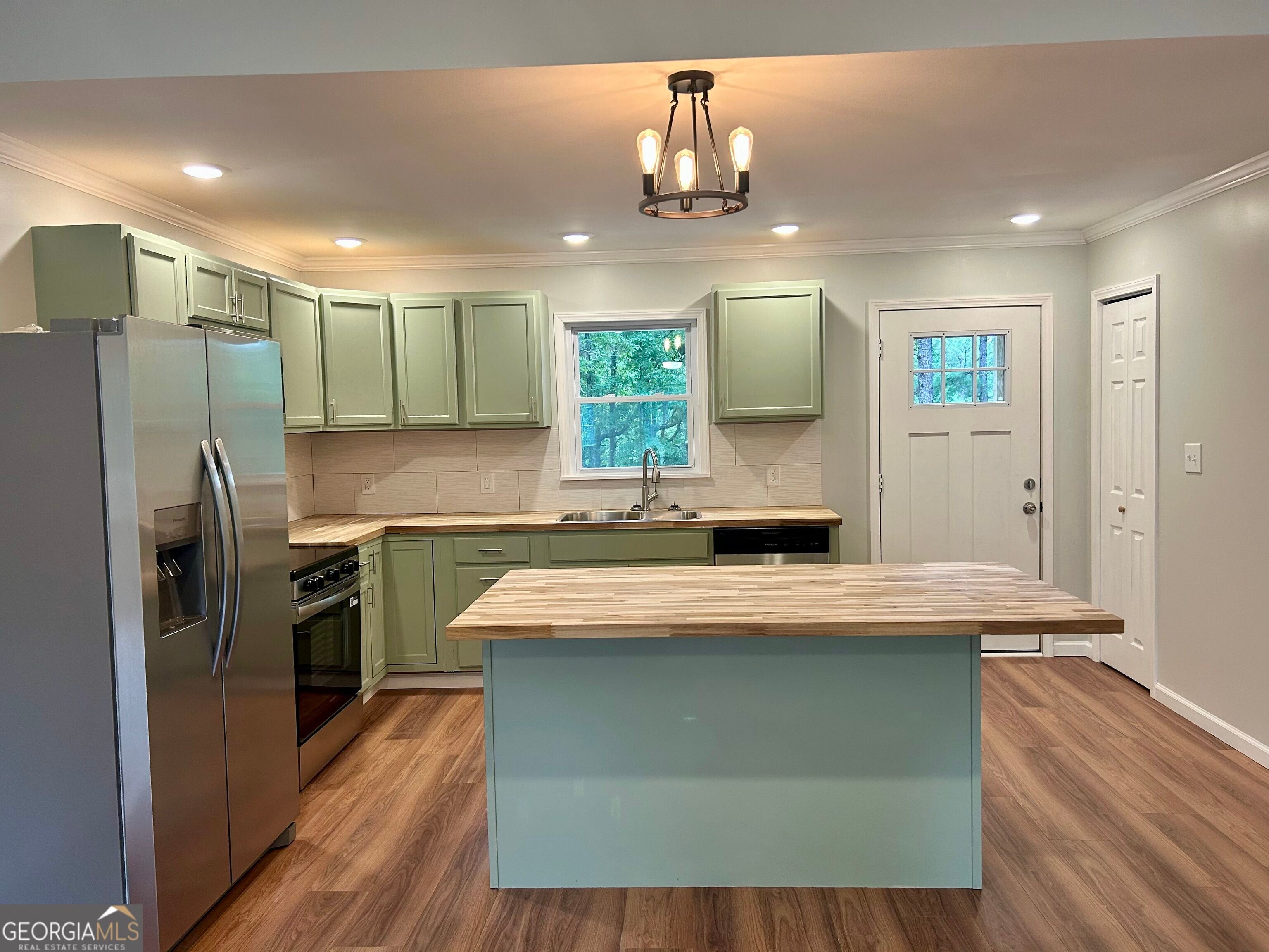 255 Cooksville RD