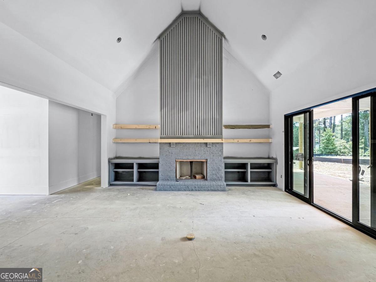 636 Arnold Mill RD
