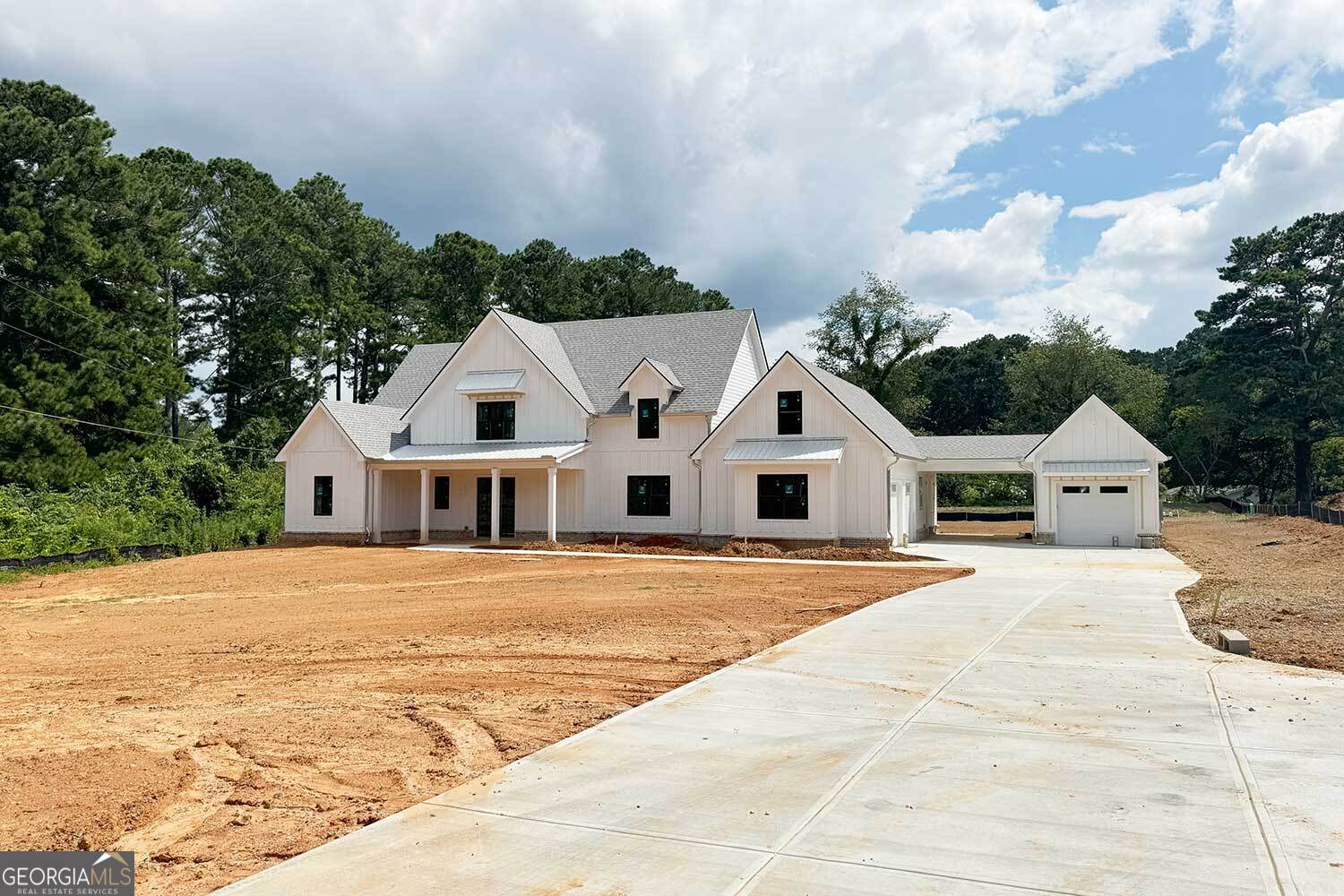 636 Arnold Mill RD