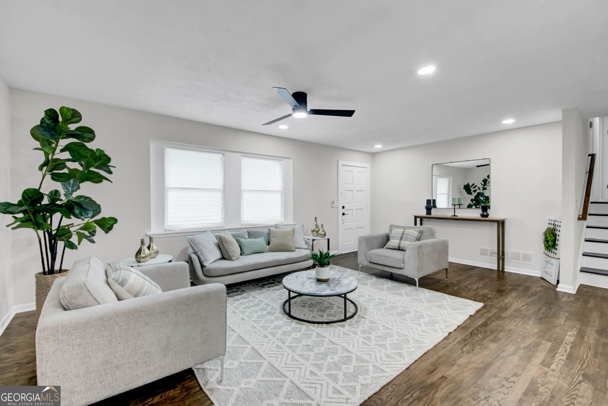 925 Majesty LN