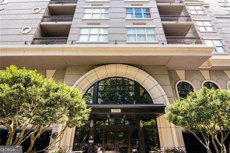 3334 Peachtree RD NE 1208