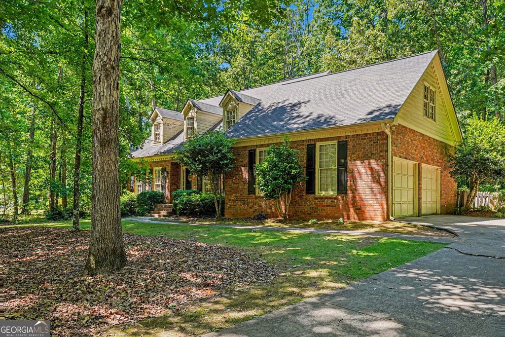 Photo of 290 Brandon Mill Circle, Fayetteville, GA 30214 (MLS # 10765819)