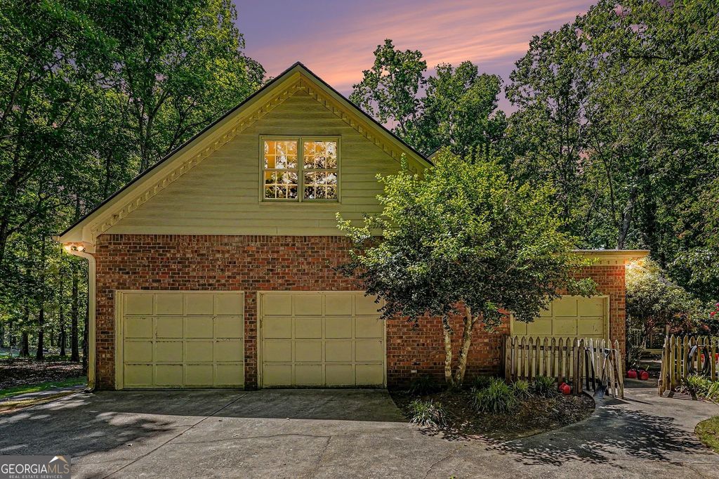 Photo of 290 Brandon Mill Circle, Fayetteville, GA 30214 (MLS # 10765819)