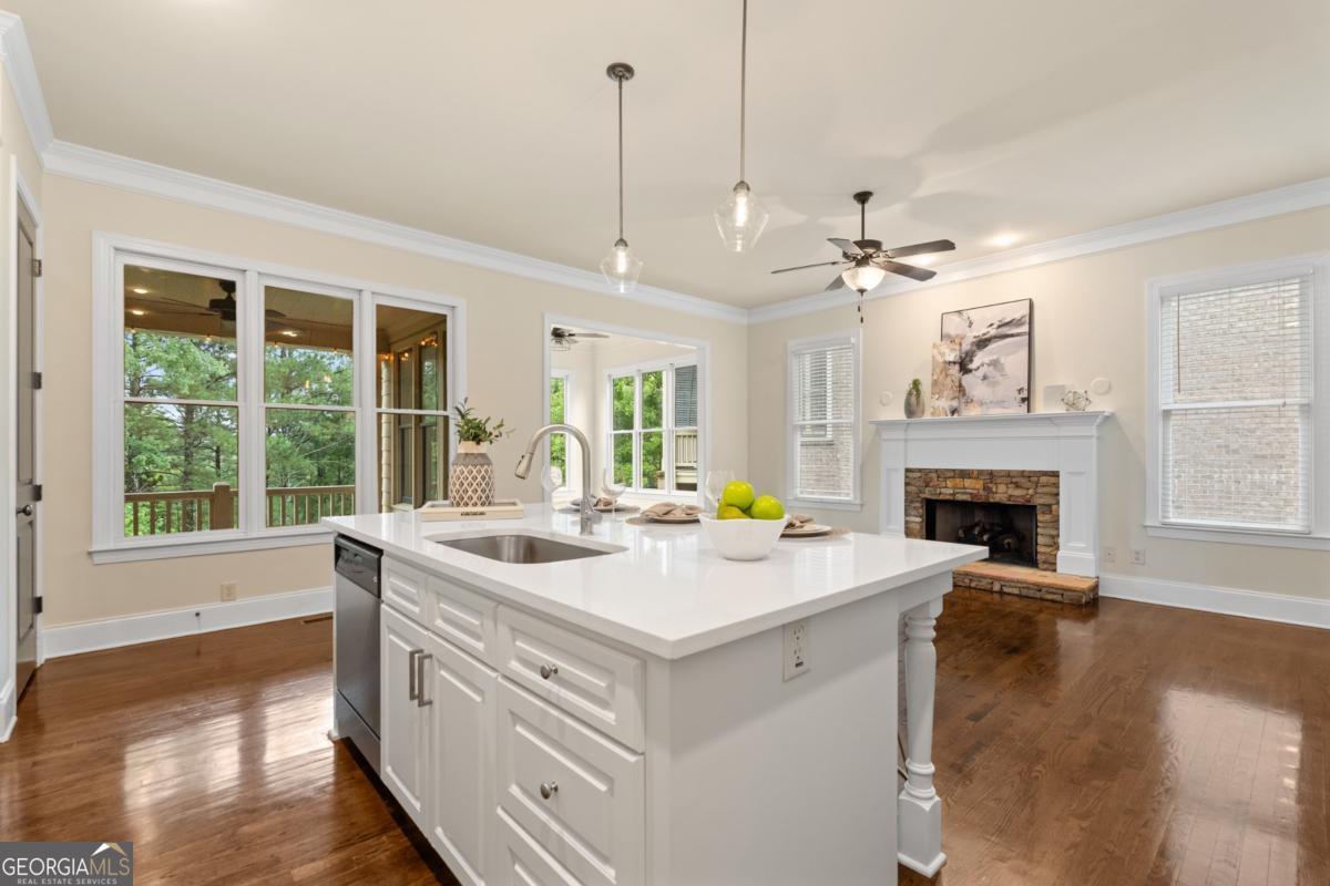 3105 Neal CT