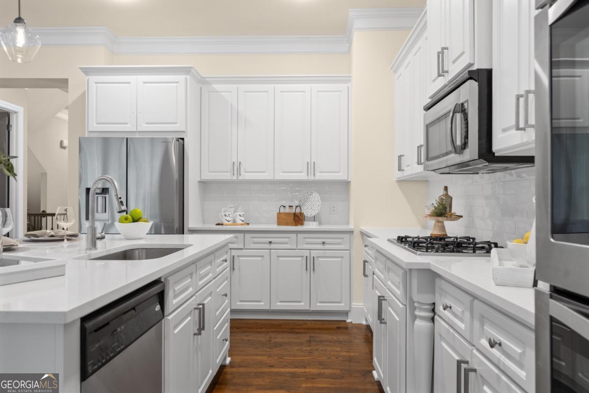 3105 Neal CT