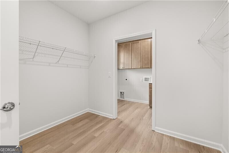 Snellville, Georgia 30078, United States, 2 Bedrooms Bedrooms, ,2 BathroomsBathrooms,Residential,Active,84924