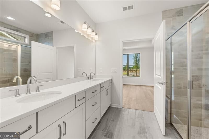 Snellville, Georgia 30078, United States, 2 Bedrooms Bedrooms, ,2 BathroomsBathrooms,Residential,Active,84924