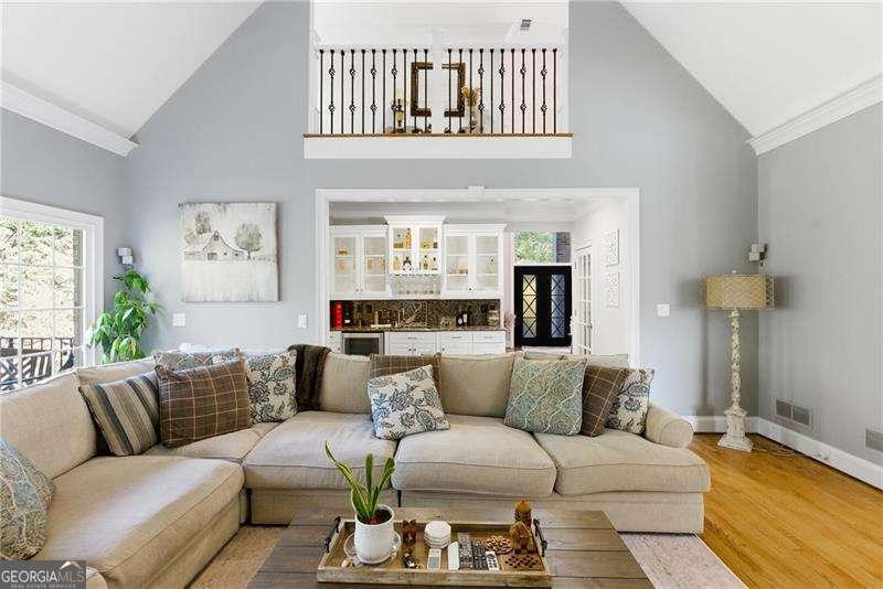 PROVIDENCE LAKE - Residential