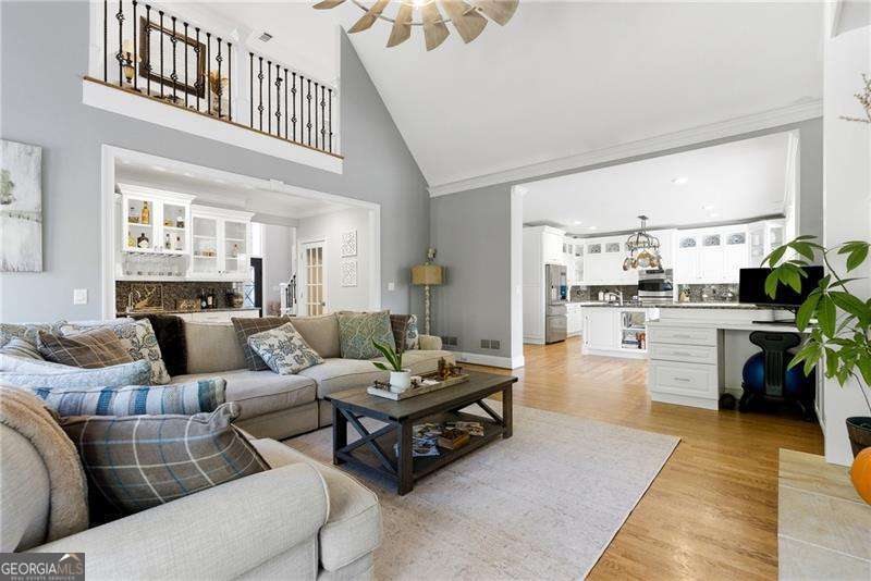 PROVIDENCE LAKE - Residential