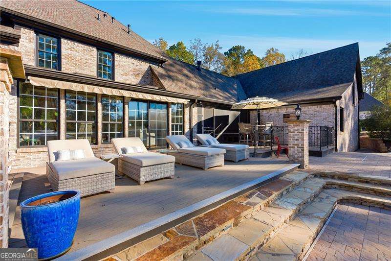 PROVIDENCE LAKE - Residential