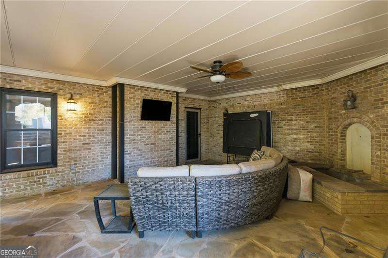 PROVIDENCE LAKE - Residential