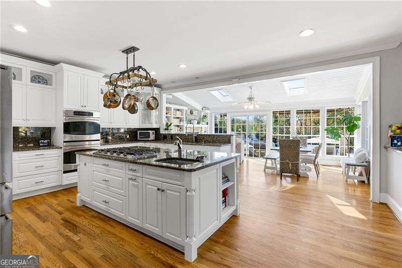 PROVIDENCE LAKE - Residential