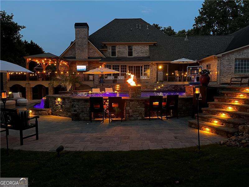 PROVIDENCE LAKE - Residential