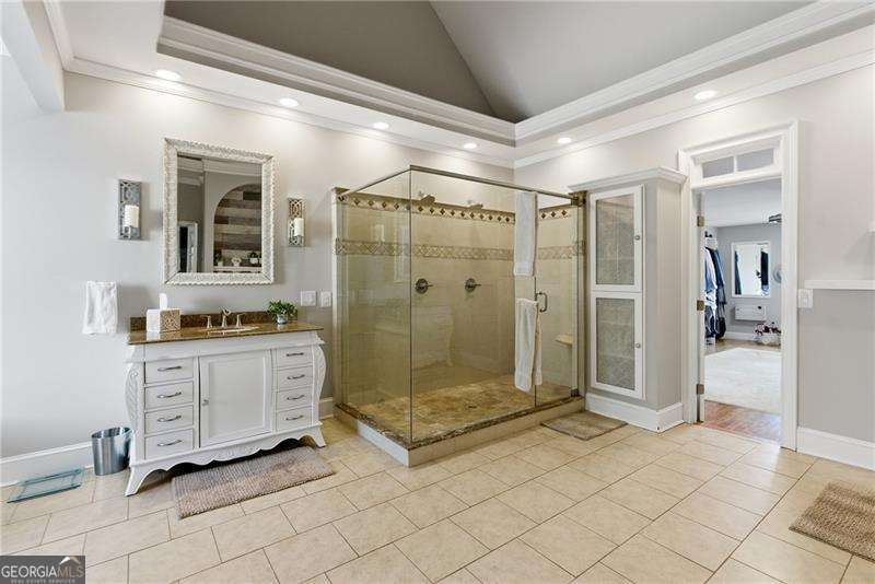 PROVIDENCE LAKE - Residential