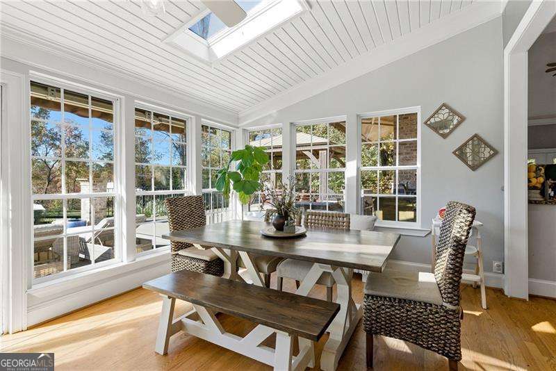 PROVIDENCE LAKE - Residential