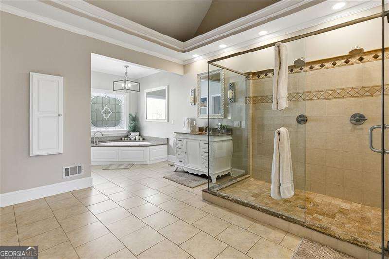 PROVIDENCE LAKE - Residential