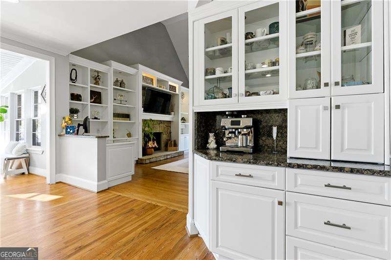 PROVIDENCE LAKE - Residential