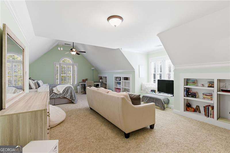 PROVIDENCE LAKE - Residential