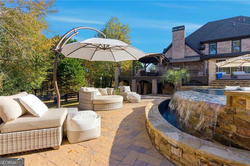 PROVIDENCE LAKE - Residential