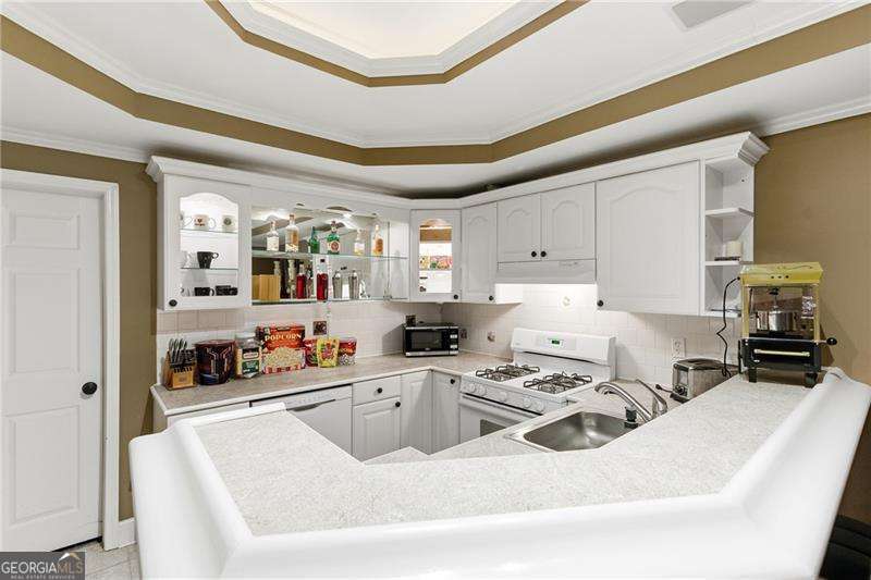 PROVIDENCE LAKE - Residential