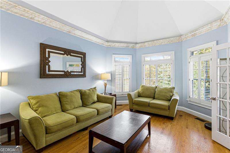 PROVIDENCE LAKE - Residential