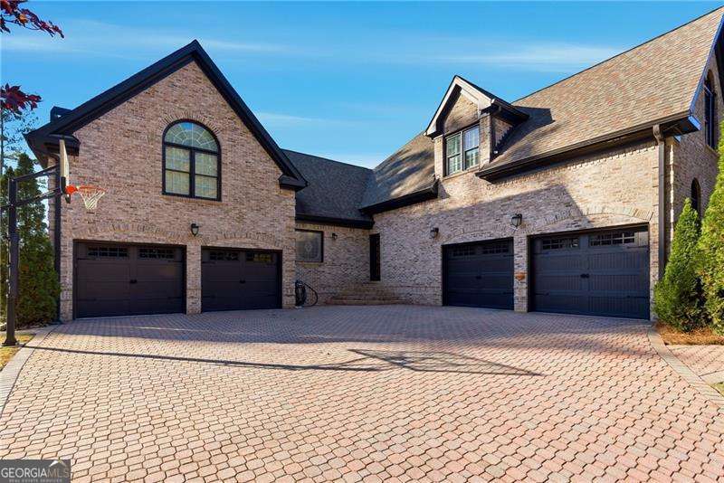 360 Gunston Hall CIR