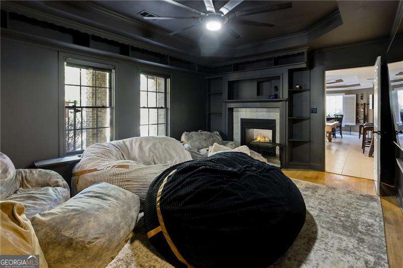 PROVIDENCE LAKE - Residential