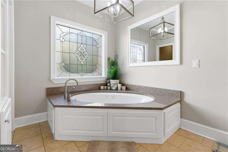 PROVIDENCE LAKE - Residential