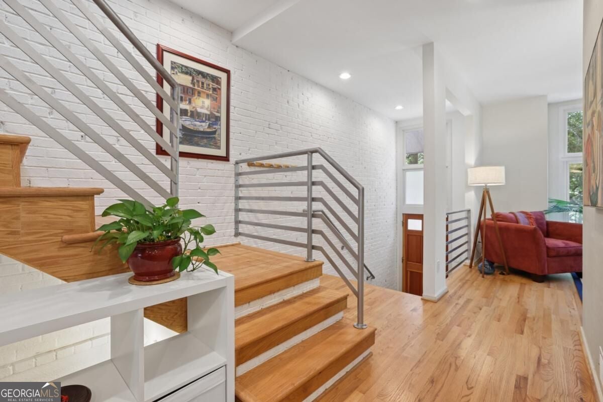1334 Fernwood CIR NE