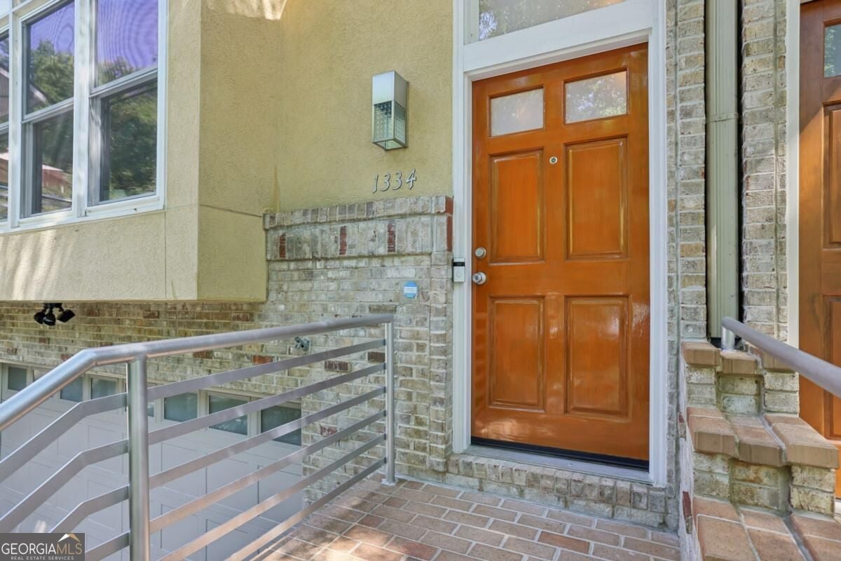 1334 Fernwood CIR NE