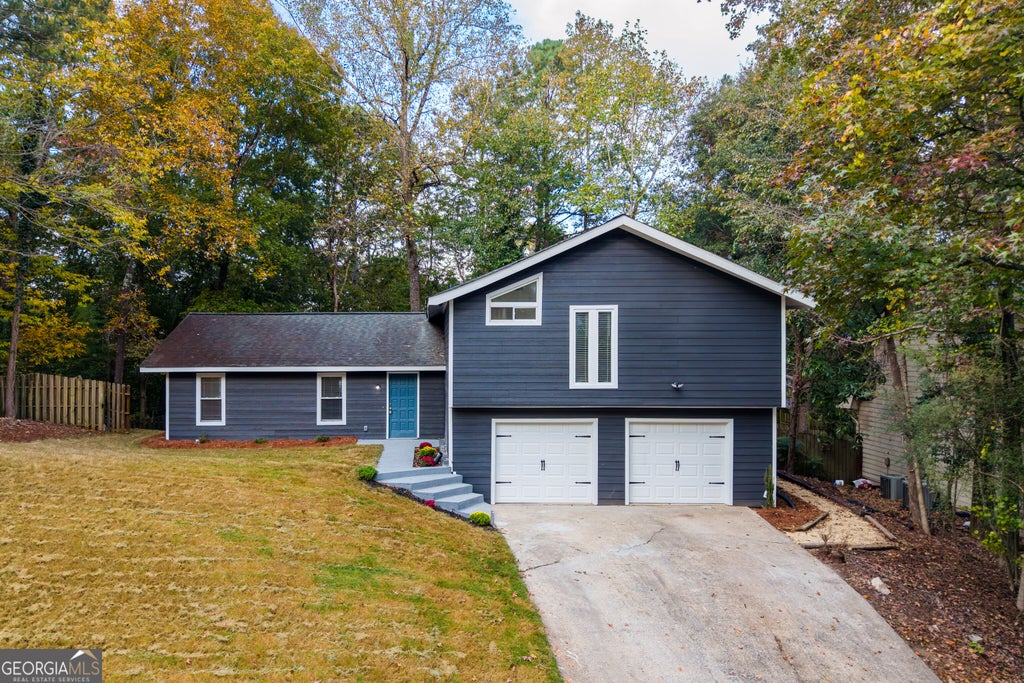 Photo of 835 Greenvine Trce, Roswell, GA 30076 (MLS # 10880808)