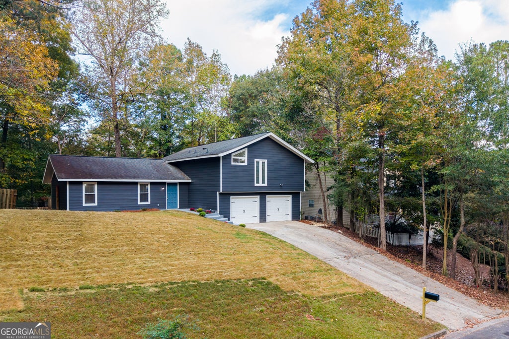 Photo of 835 Greenvine Trce, Roswell, GA 30076 (MLS # 10880808)