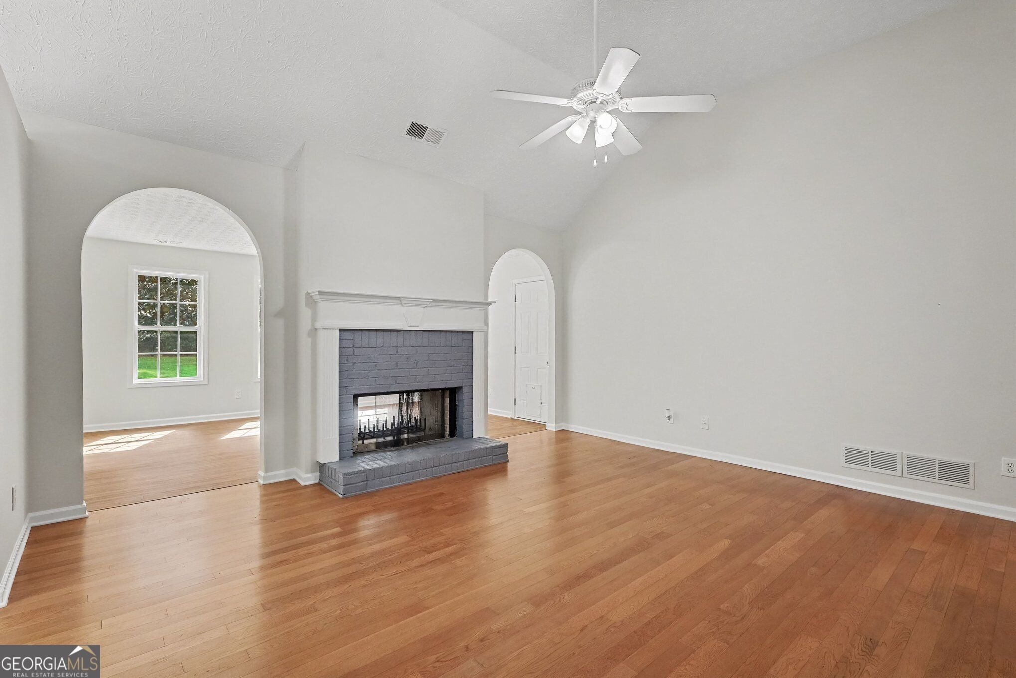2105 Raegan CT