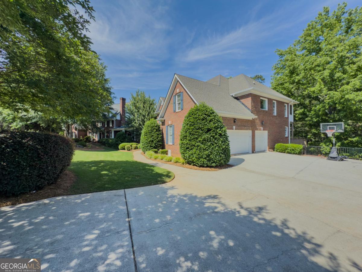 1320 Kildare CT