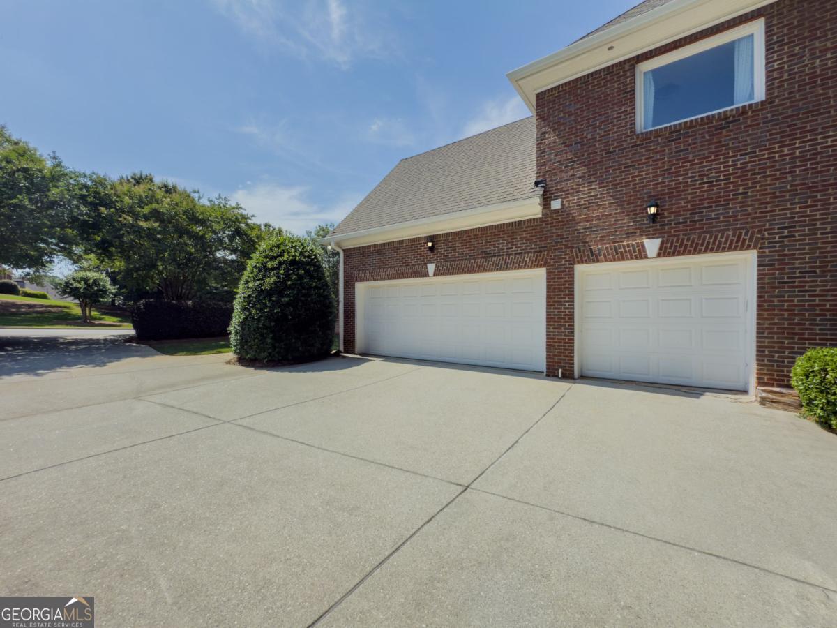 1320 Kildare CT