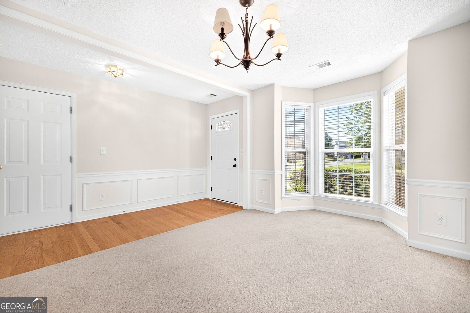 Cumming, Georgia 30040, United States, 3 Bedrooms Bedrooms, ,3 BathroomsBathrooms,Residential,Active,210436