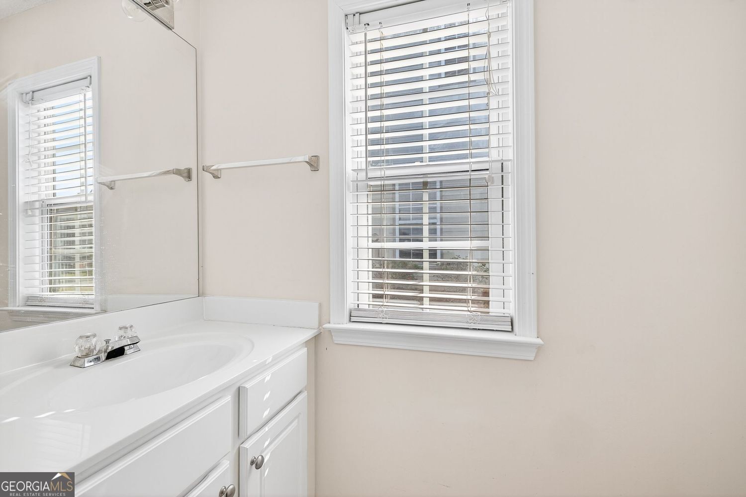 Cumming, Georgia 30040, United States, 3 Bedrooms Bedrooms, ,3 BathroomsBathrooms,Residential,Active,210436