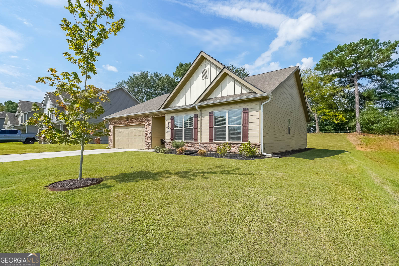 516 MCGINNIS CIRCLE