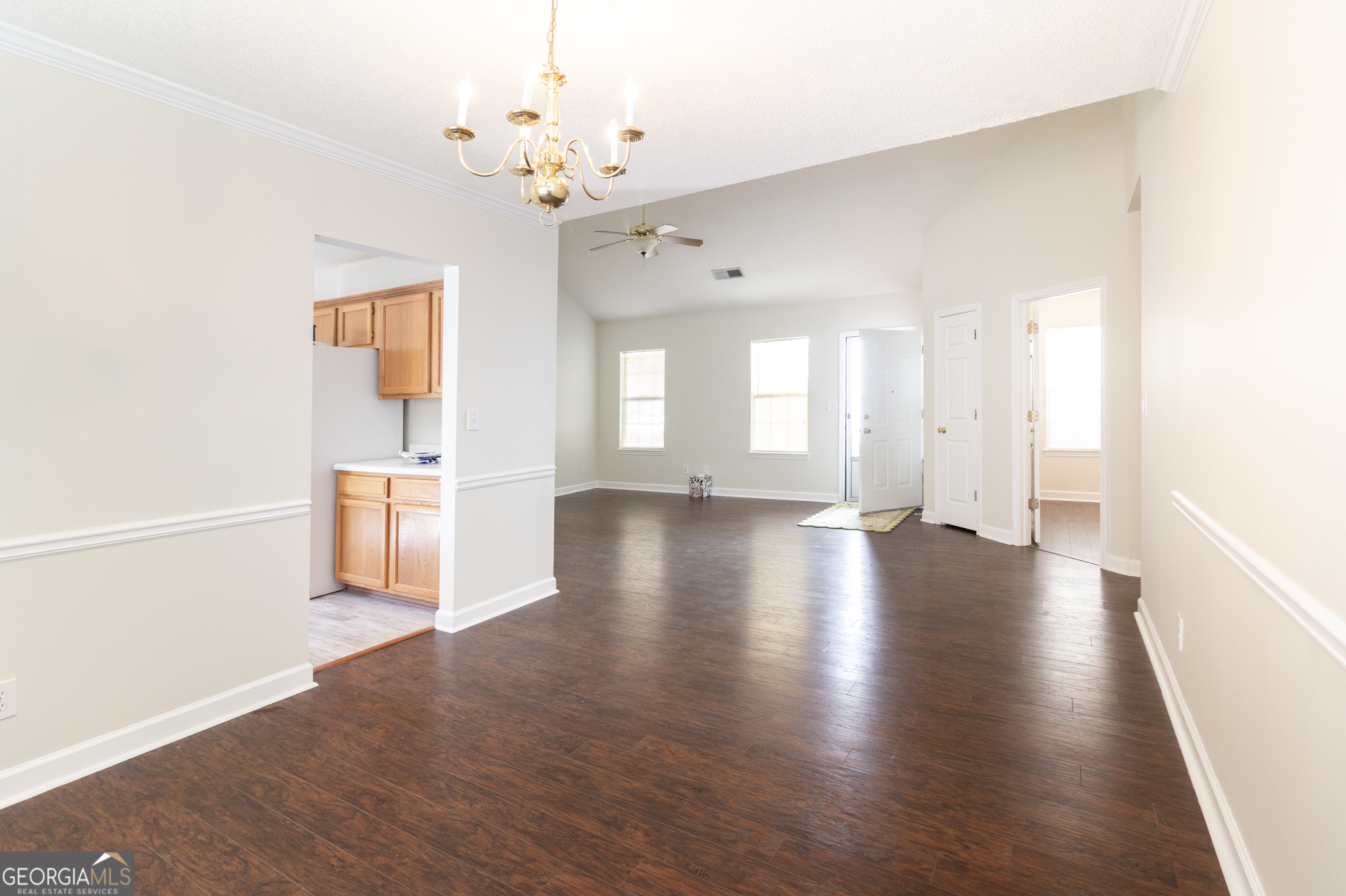 Fayetteville, Georgia 30214, United States, 3 Bedrooms Bedrooms, ,2 BathroomsBathrooms,Residential,Pending,37899