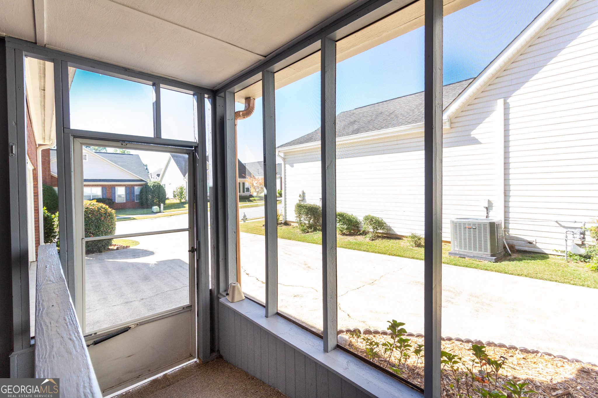 Fayetteville, Georgia 30214, United States, 3 Bedrooms Bedrooms, ,2 BathroomsBathrooms,Residential,Pending,37899