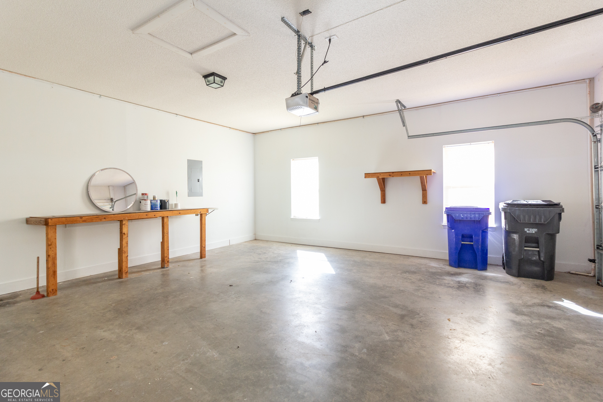 Fayetteville, Georgia 30214, United States, 3 Bedrooms Bedrooms, ,2 BathroomsBathrooms,Residential,Pending,37899