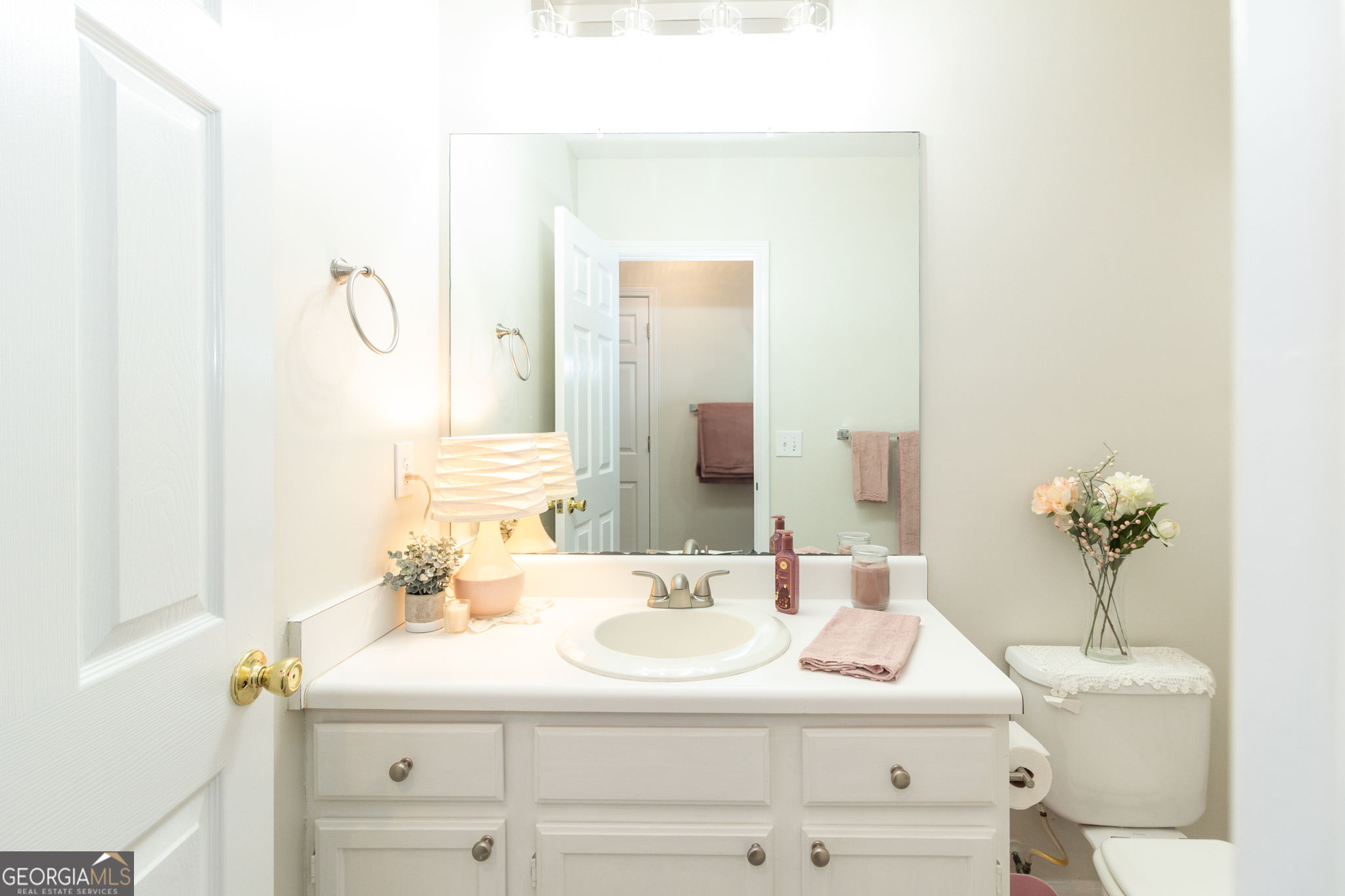 Fayetteville, Georgia 30214, United States, 3 Bedrooms Bedrooms, ,2 BathroomsBathrooms,Residential,Pending,37899