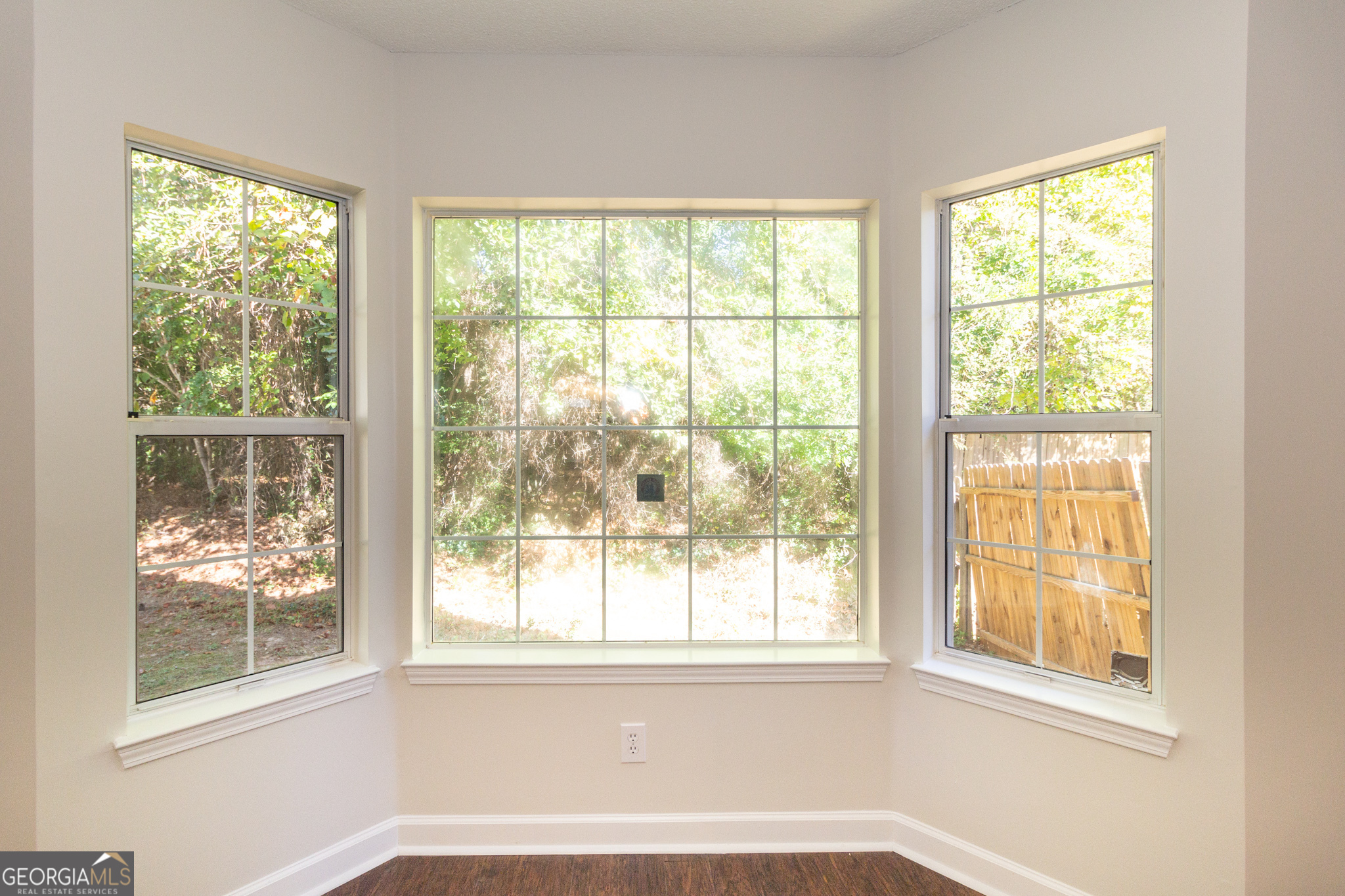 Fayetteville, Georgia 30214, United States, 3 Bedrooms Bedrooms, ,2 BathroomsBathrooms,Residential,Pending,37899