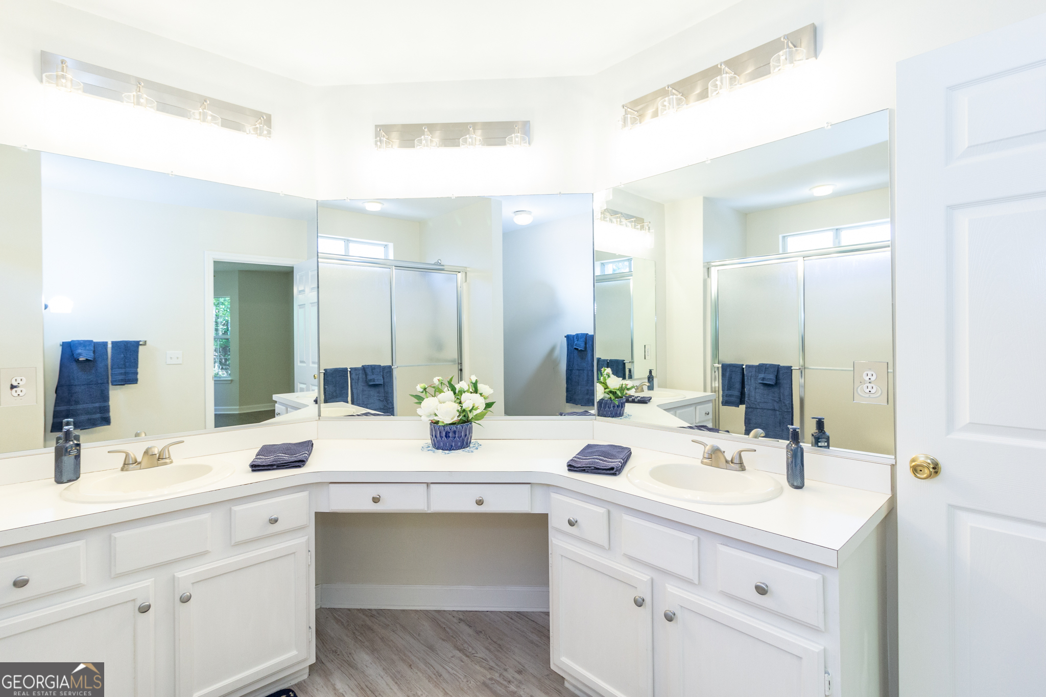 Fayetteville, Georgia 30214, United States, 3 Bedrooms Bedrooms, ,2 BathroomsBathrooms,Residential,Pending,37899