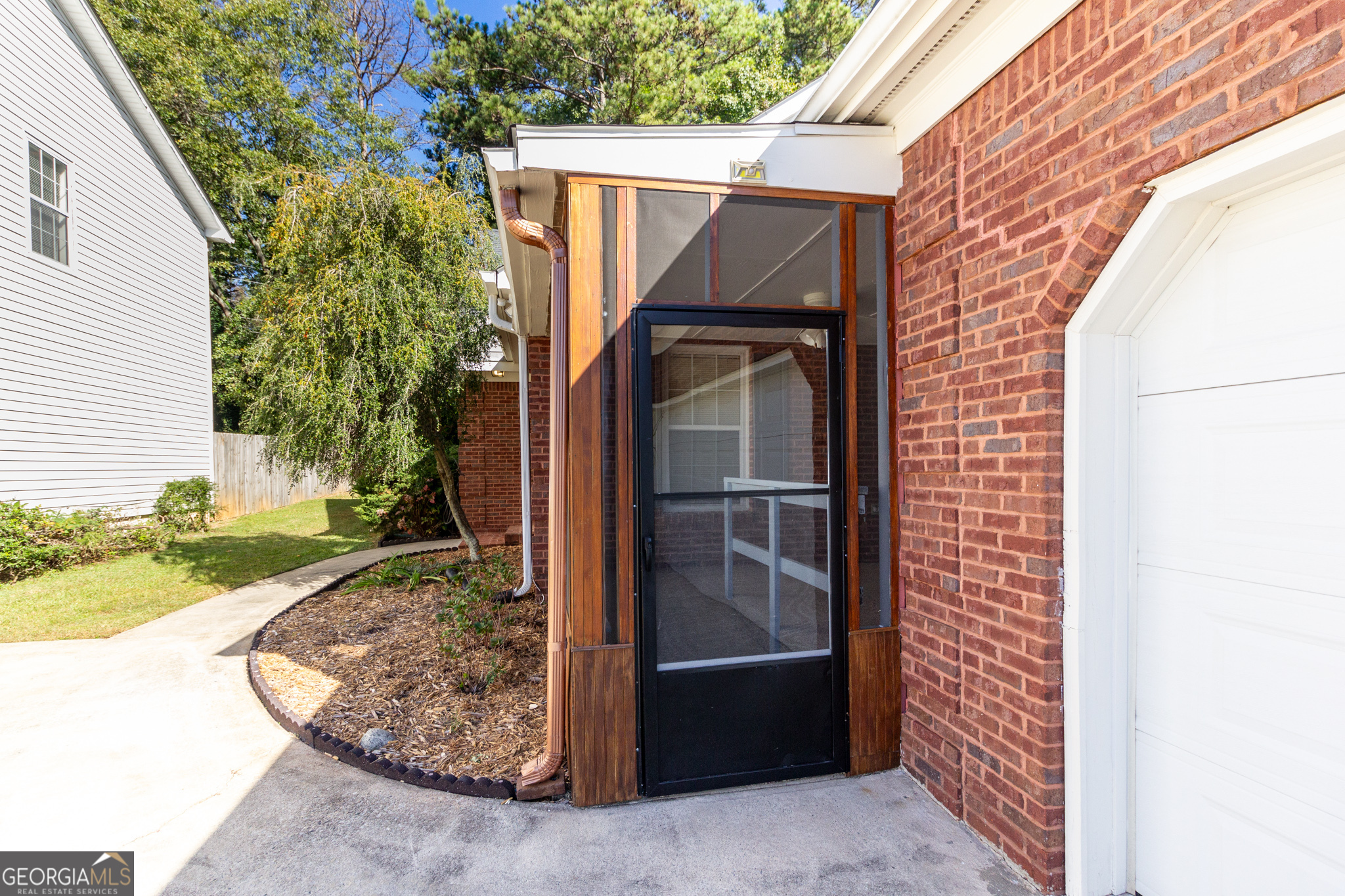 Fayetteville, Georgia 30214, United States, 3 Bedrooms Bedrooms, ,2 BathroomsBathrooms,Residential,Pending,37899