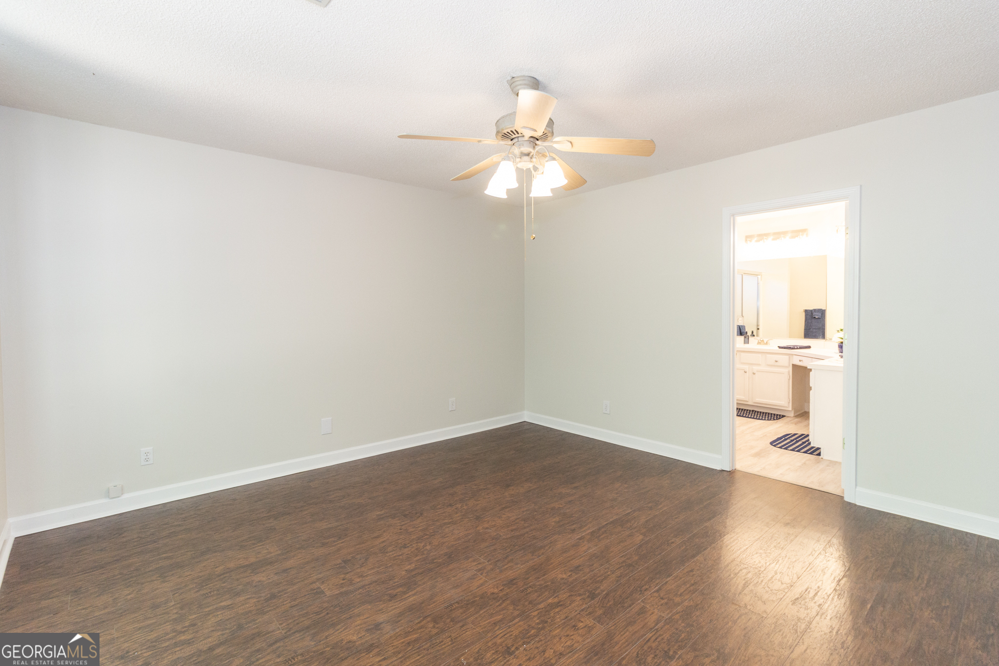 Fayetteville, Georgia 30214, United States, 3 Bedrooms Bedrooms, ,2 BathroomsBathrooms,Residential,Pending,37899